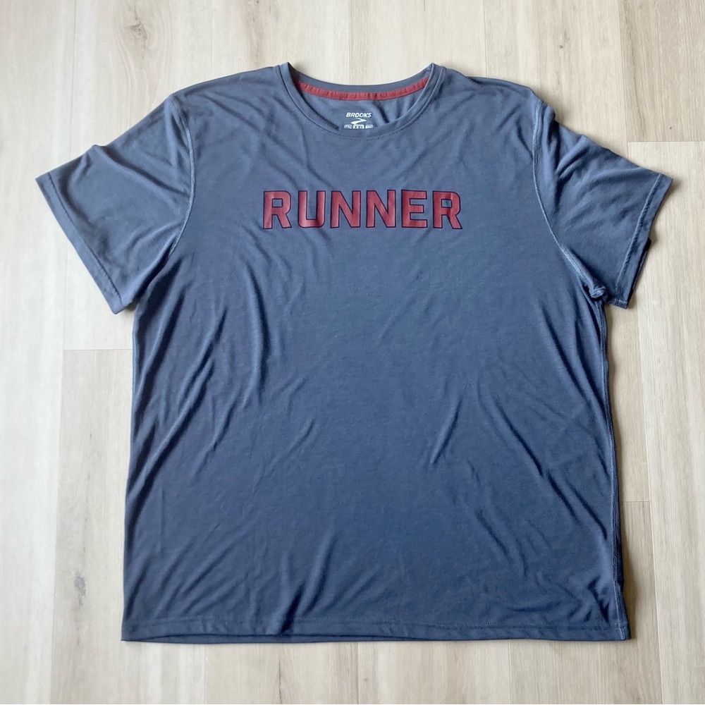 Brooks Running Runner Spell Out T-shirt Gray Red size XXL
